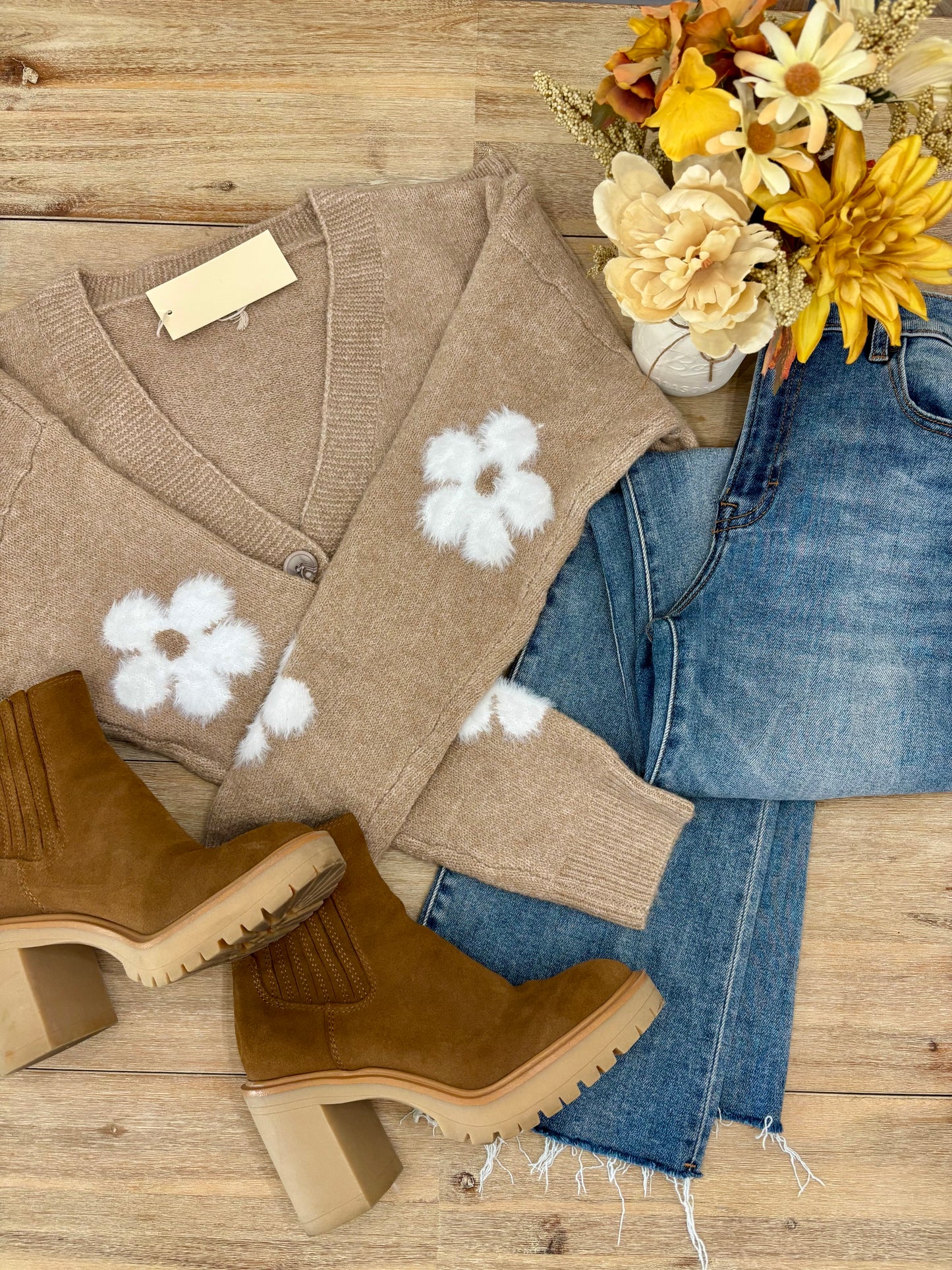 Viburnum Raised Flower Cardigan