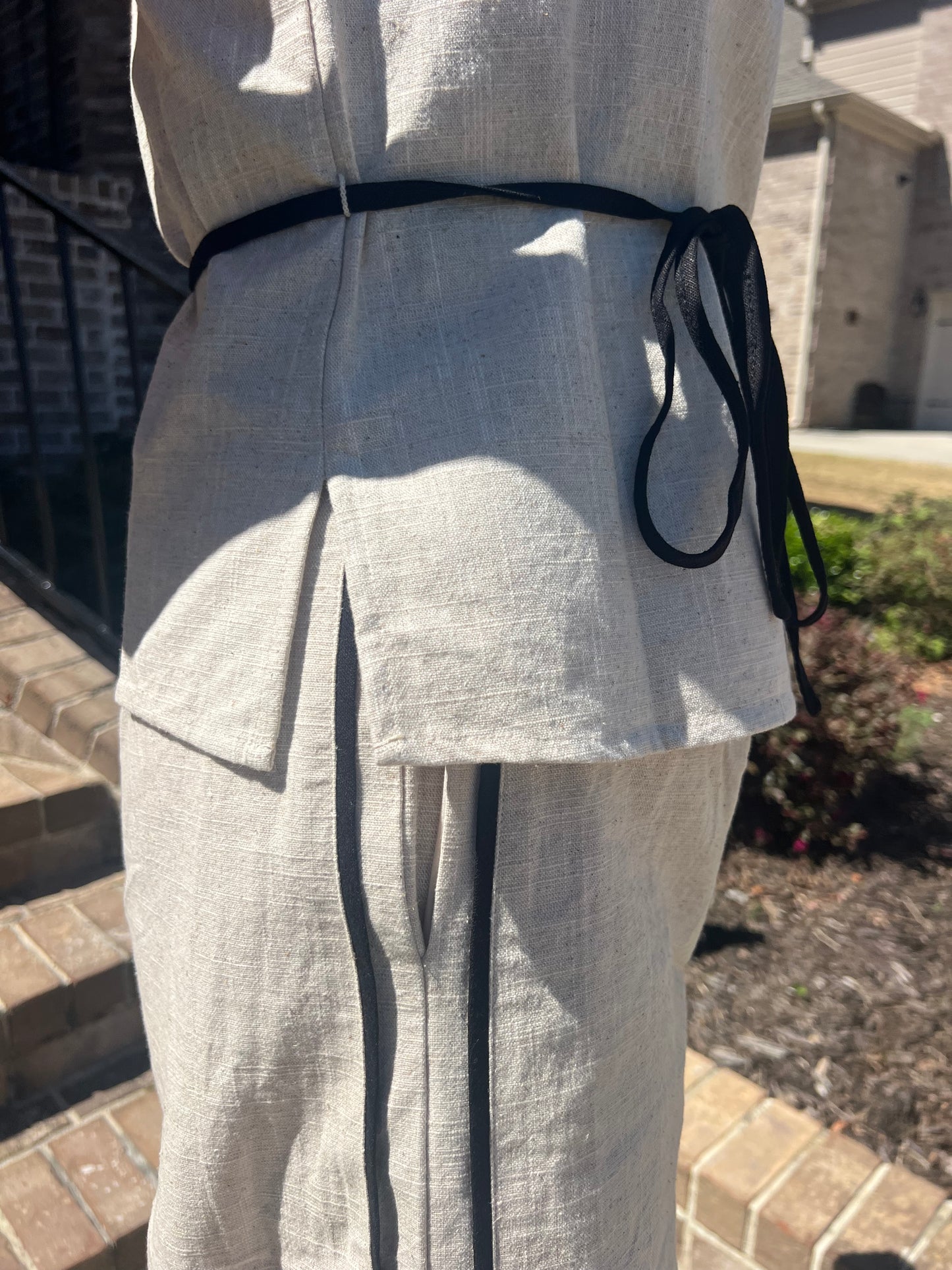 Zinnia Linen Contrast Piping Tank and Pants Set
