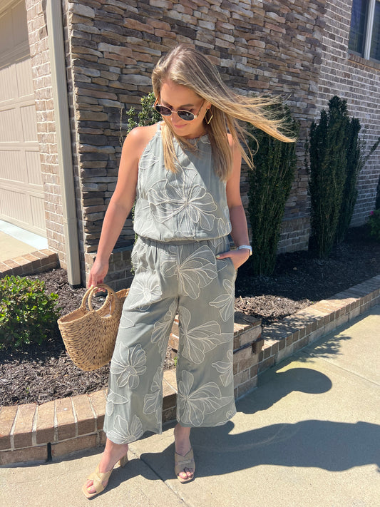 Anthurium Embroidered Bubble Top and Crop Pants Set