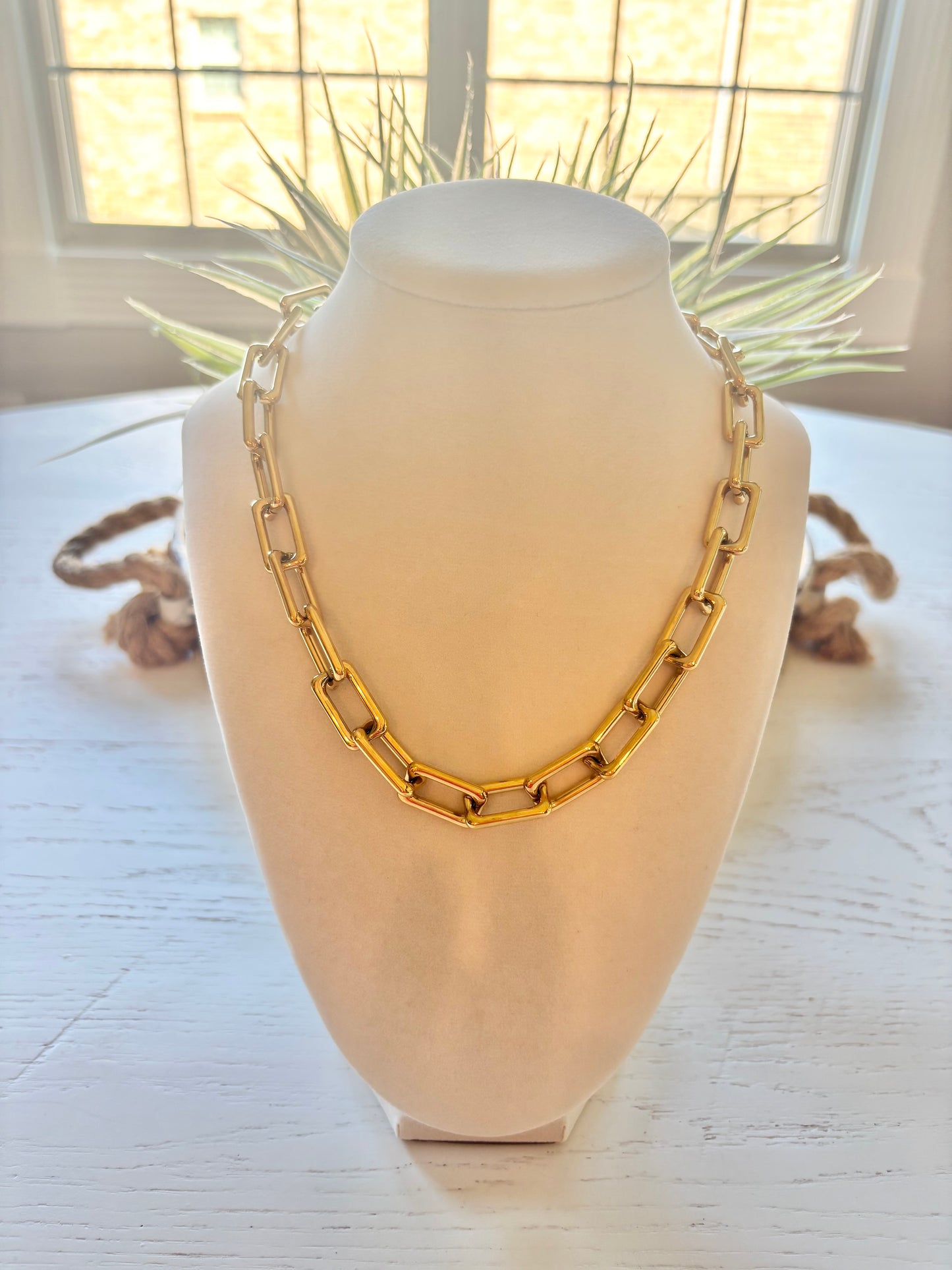 Rectangle chain necklace