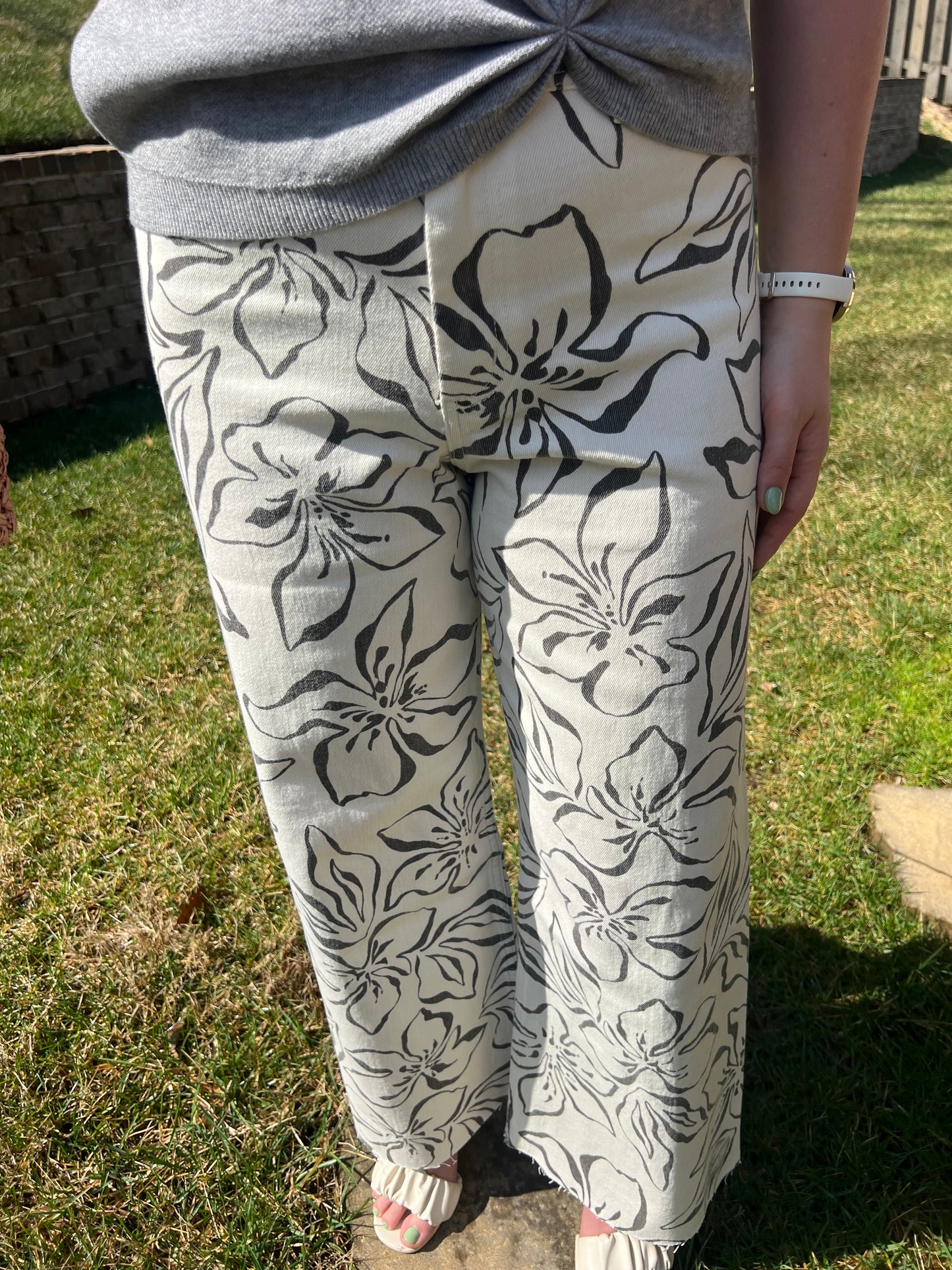Plumeria Floral Print Stretch Pants