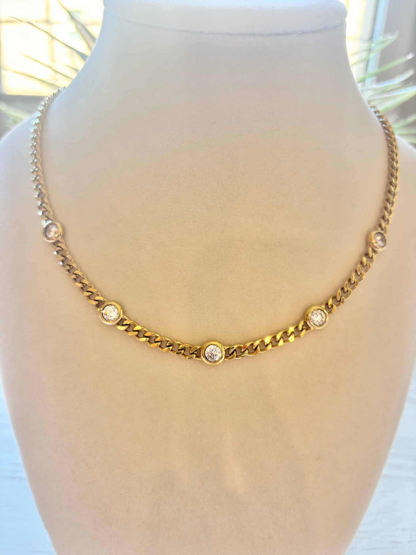 Stone chain necklace
