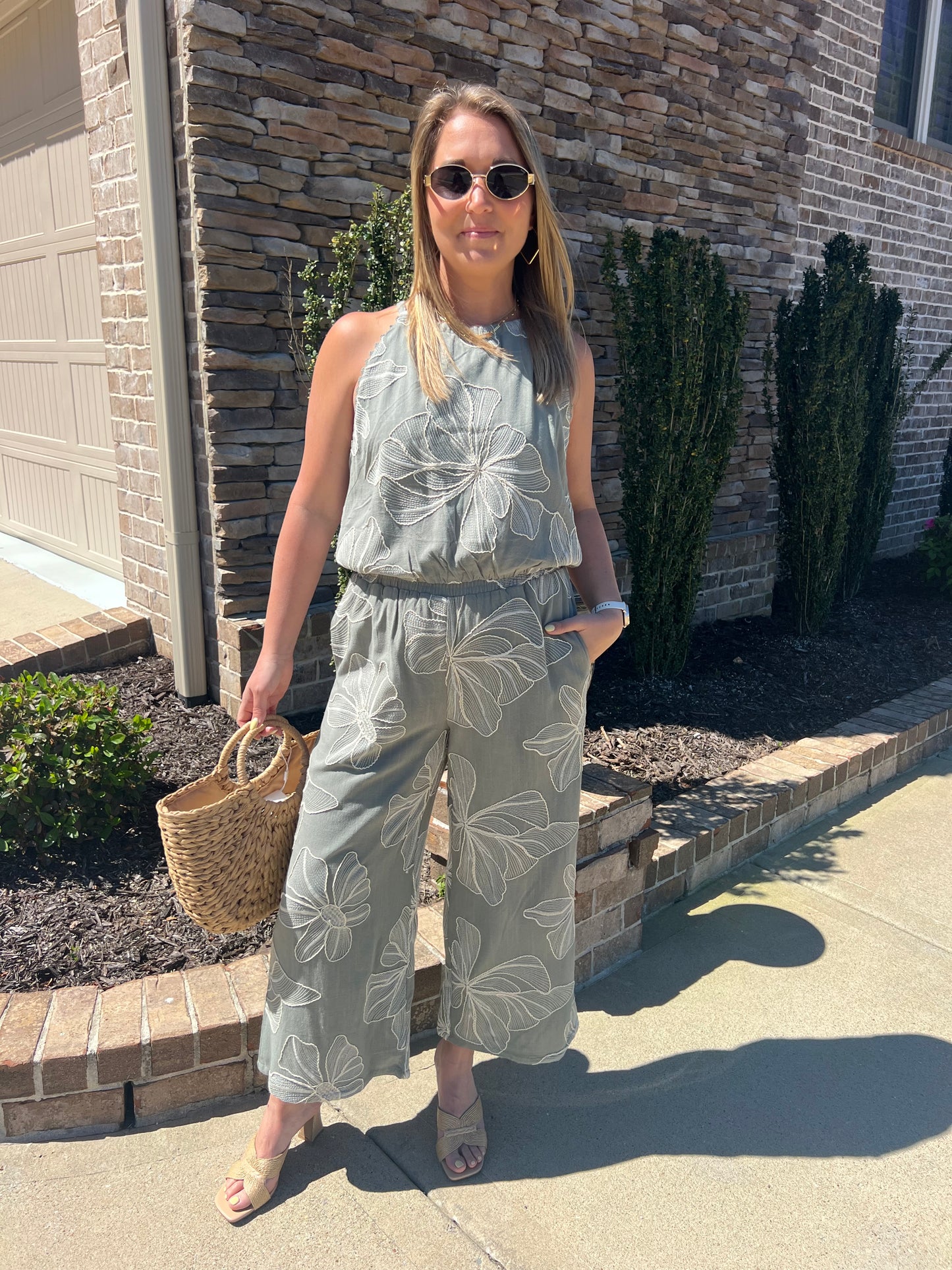 Anthurium Embroidered Bubble Top and Crop Pants Set