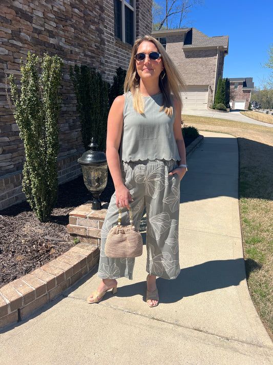 Fern Linen Blend Scallop Edge Tank