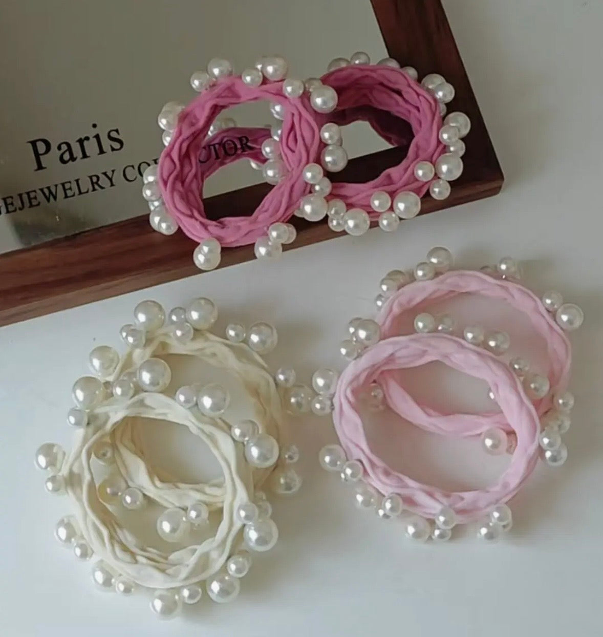 Pink Textured Seamless Pearl Hair Ties