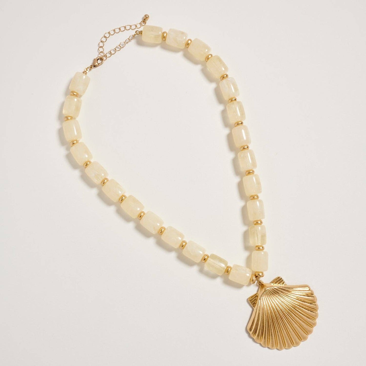 Gold Seashell Pendant Beaded Necklace