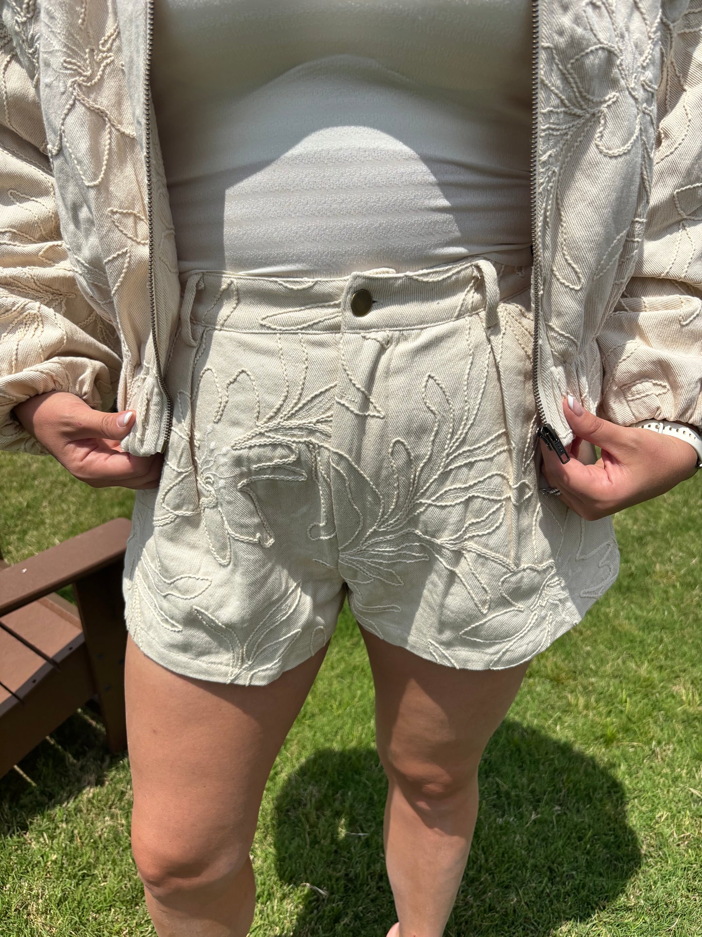 Honeysuckle Floral Jacquard Pleated Shorts