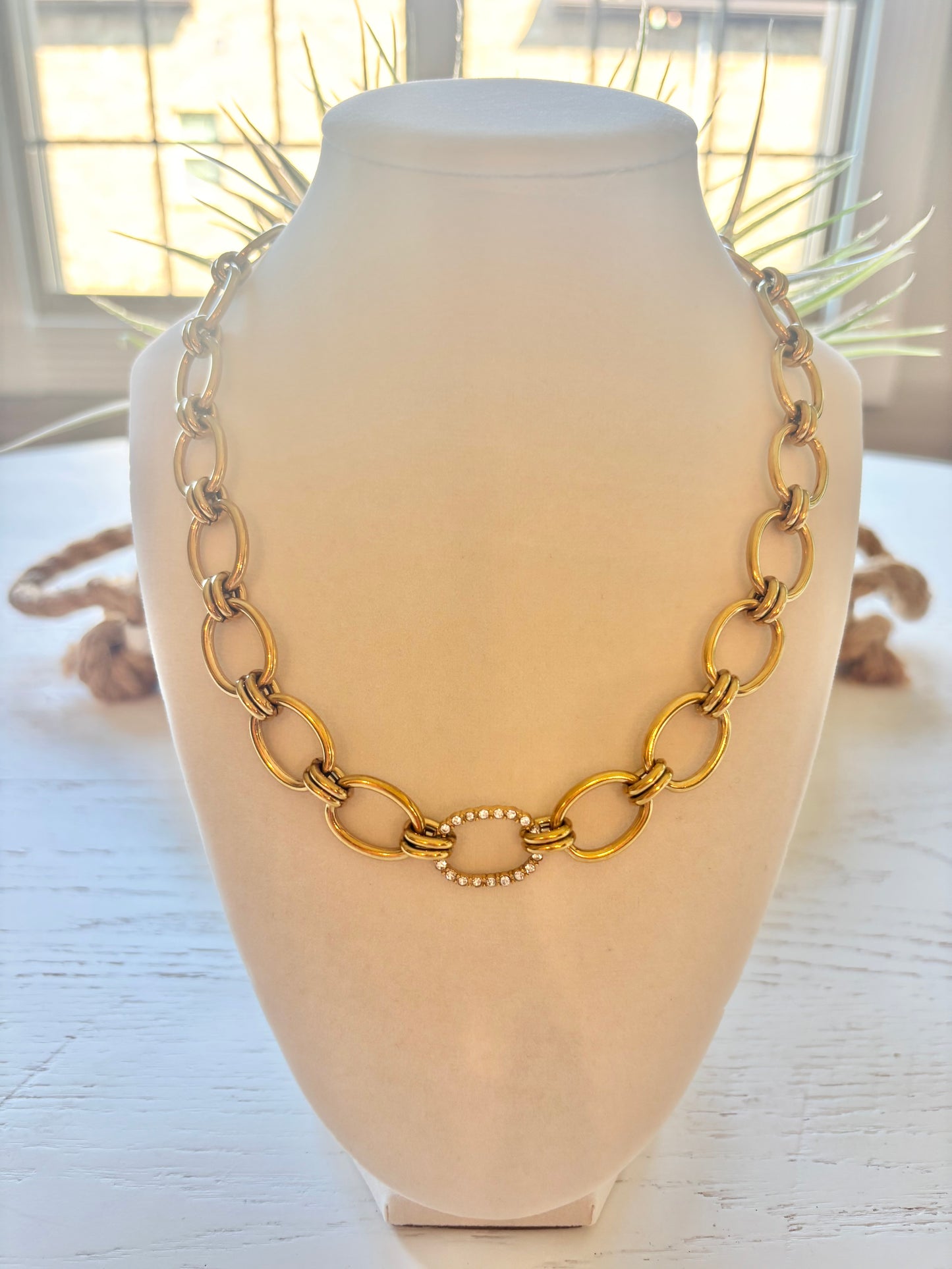 Oval chain necklace