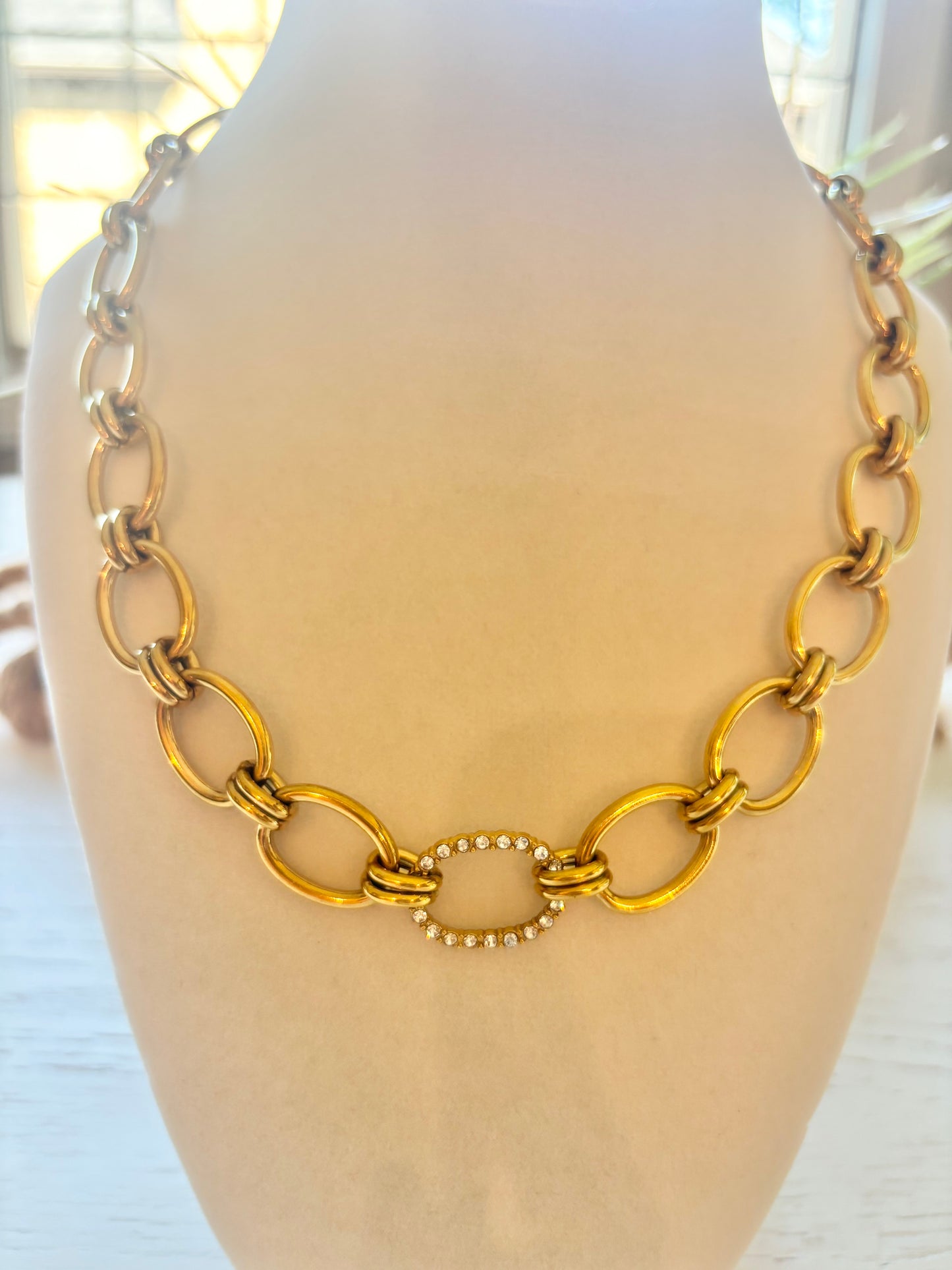 Oval chain necklace